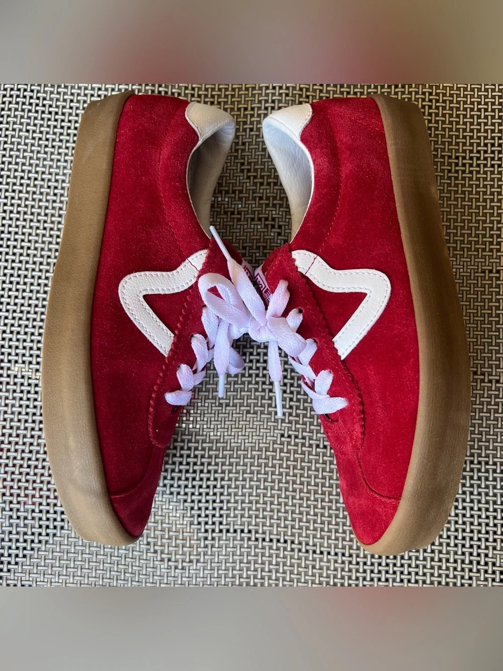 Vans Sport Low Red Women’s 6 Men’s 4.5